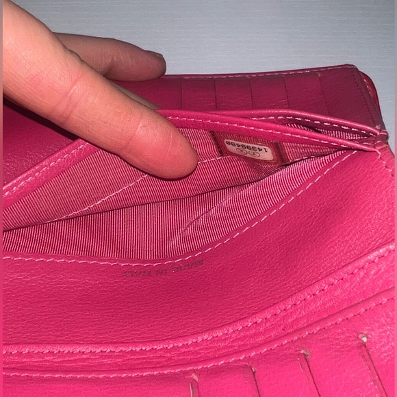 Chanel Matelassé Zip Wallet with Contrast Threading - Picture 10 of 14